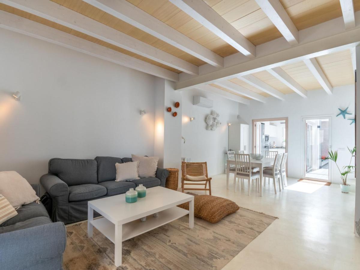 Regalat Heated Pool By Interhome Hébergement de vacances *
