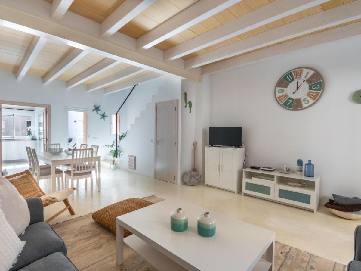 Regalat Heated Pool By Interhome Hébergement de vacances